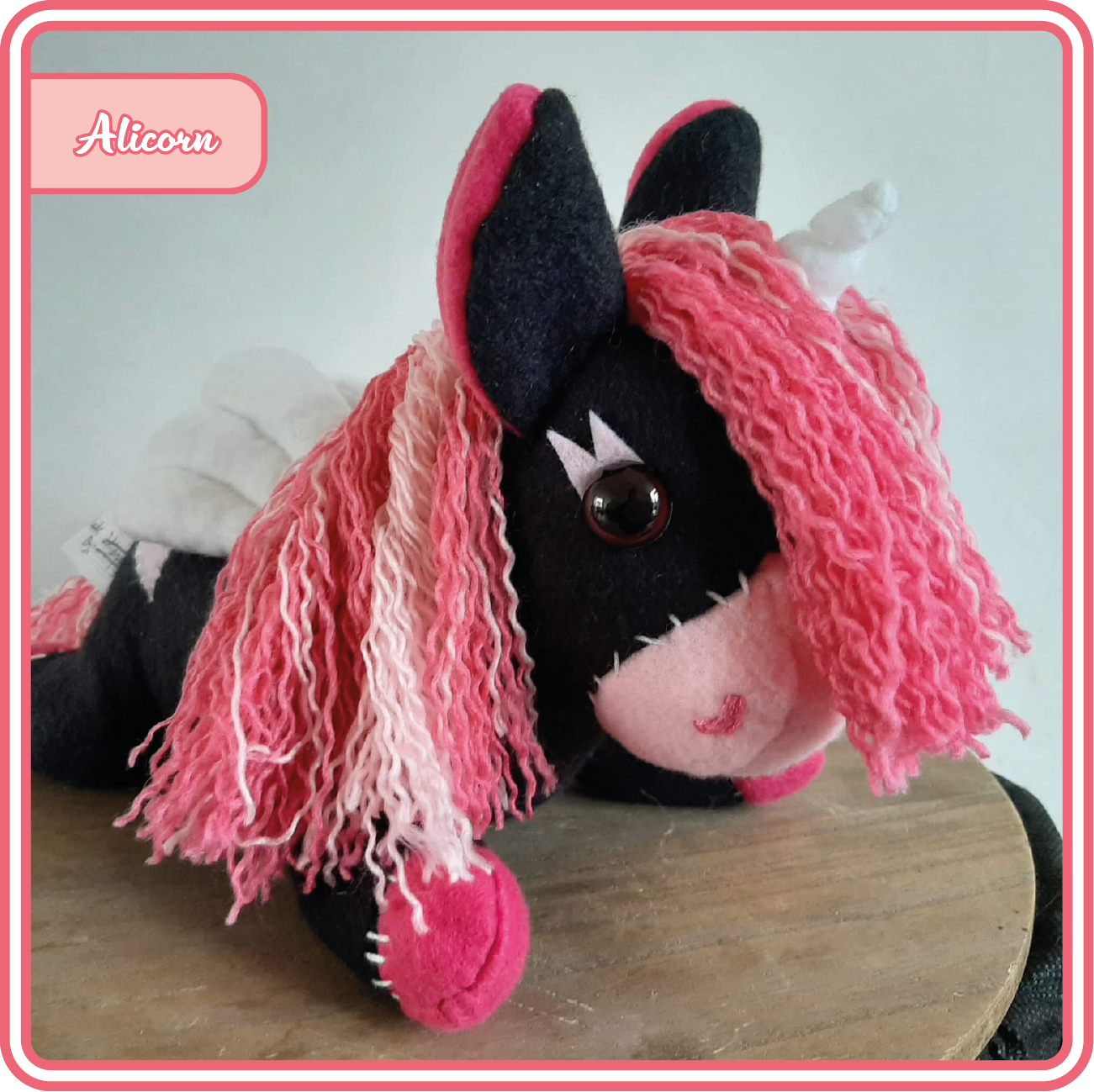 Alicornknuffel_zwart-roze_1